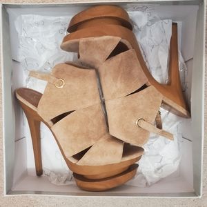 Jessica Simpson, Camel Velvet Suede, size 10 platform sandal